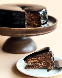 Chocolate Torte: Classic or Mint (9" Round)