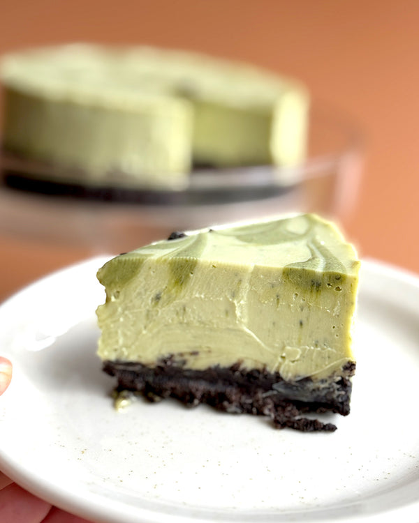 Matcha Swirl Cheesecake with Oreo Crust (6" Round, No-Bake)