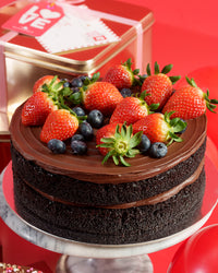 Salted Caramel Berry Bliss (9" Round)