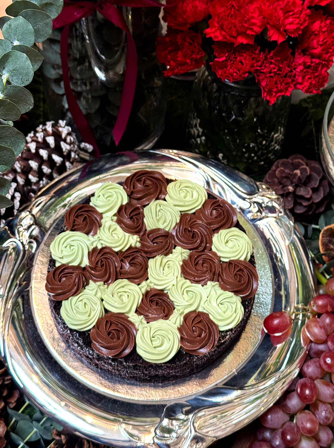 Choco Matcha or Matcha Bloom Cake (8" Round)