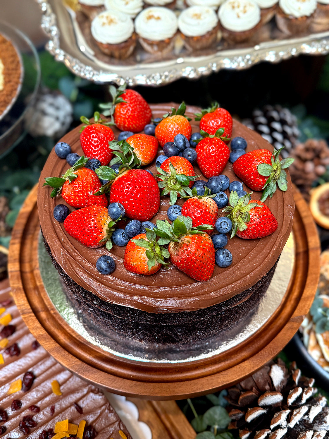 Salted Caramel Berry Bliss (9" Round)