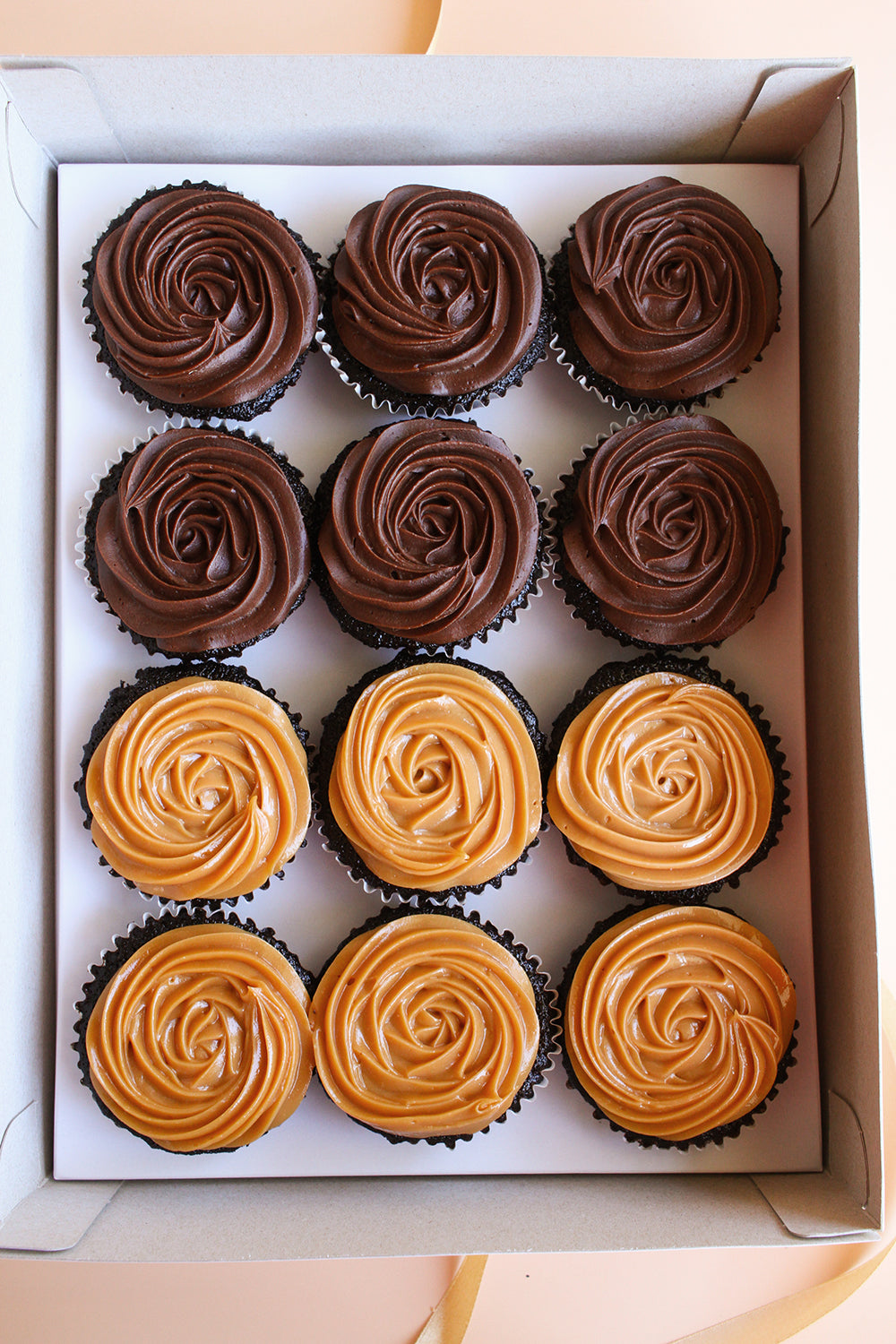 Mixed Cupcake Box or Can: Salted Caramel & Dulce de Leche (Regular or Mini)