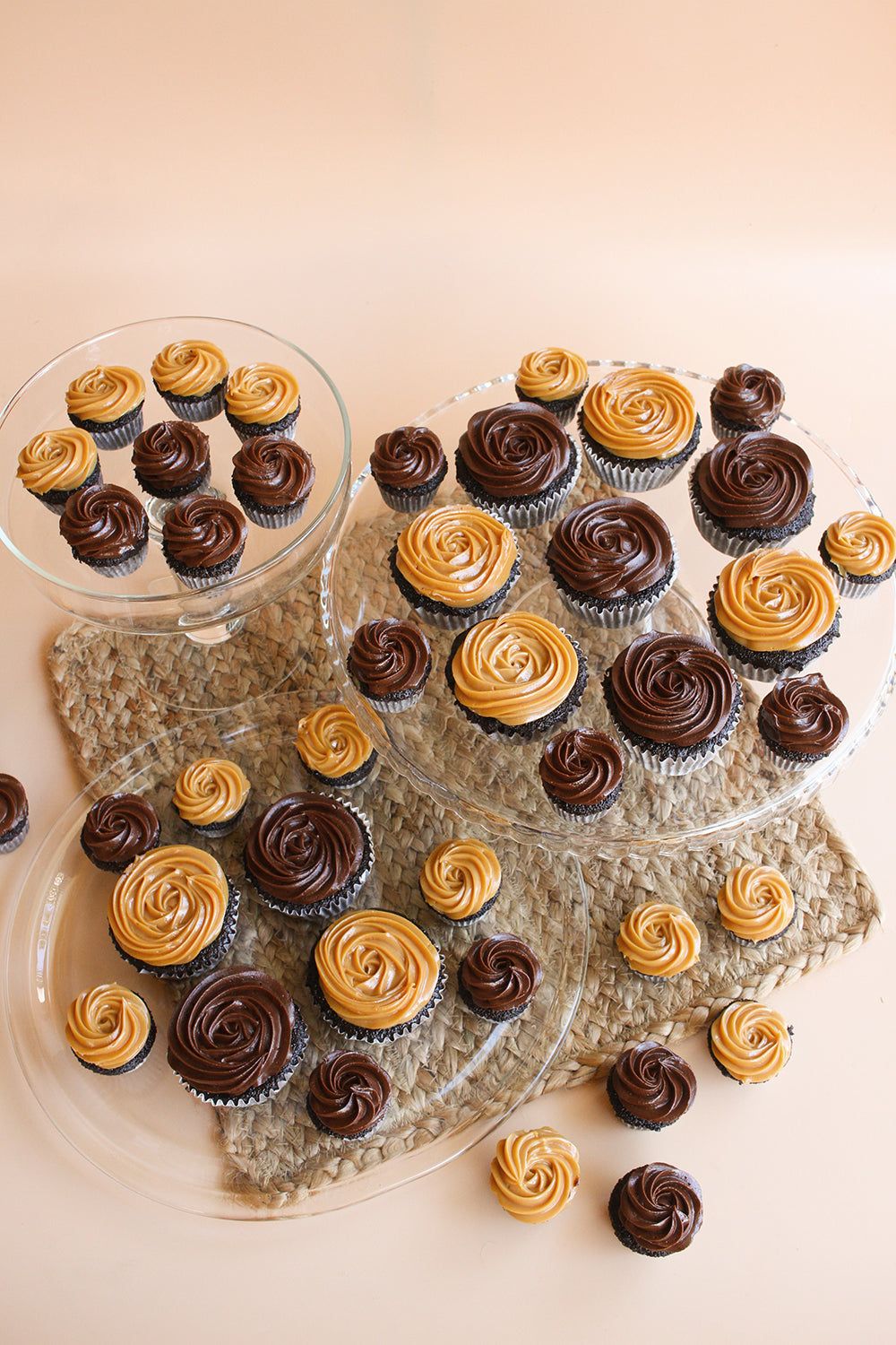 Mixed Cupcake Box or Can: Salted Caramel & Dulce de Leche (Regular or Mini)