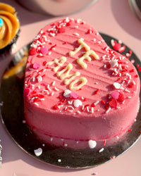 LOVE XOXO Cakes (2-Layer Cake, 6" Heart)