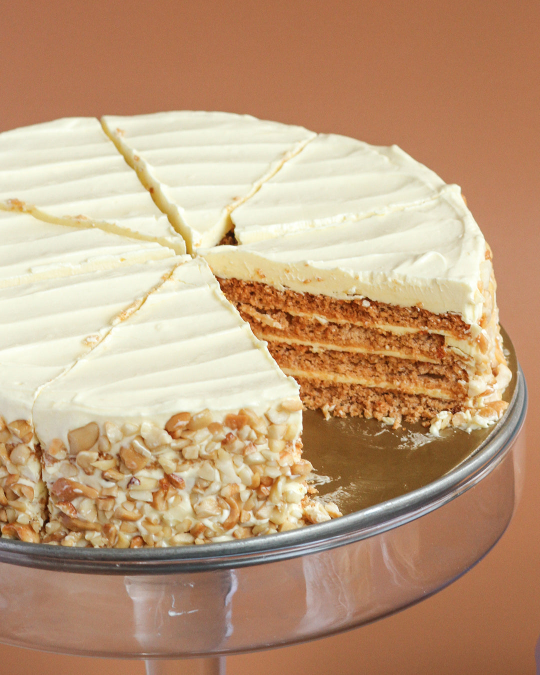 Classic Sansrival Cake (8" Round)