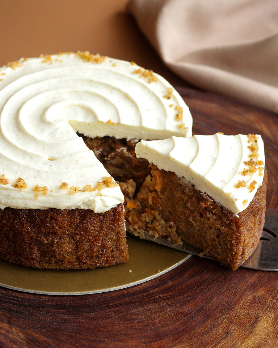 Juicy carrot cake without flour and sugar